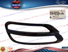 Load image into Gallery viewer, ⭐GENUINE⭐ REAR Bumper Cover Lamp RIGHT For 2020-2022 Kia Sportage 86658D9500EB