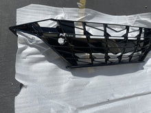 Load image into Gallery viewer, Grille Front Bumper 86351AA800 ⭐GENUINE⭐ Hyundai Elantra N-Line 2021-2023